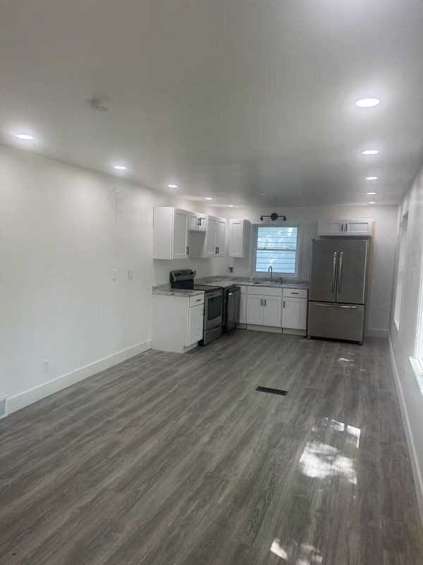 7843 Emery Cir - Photo 2 of 46