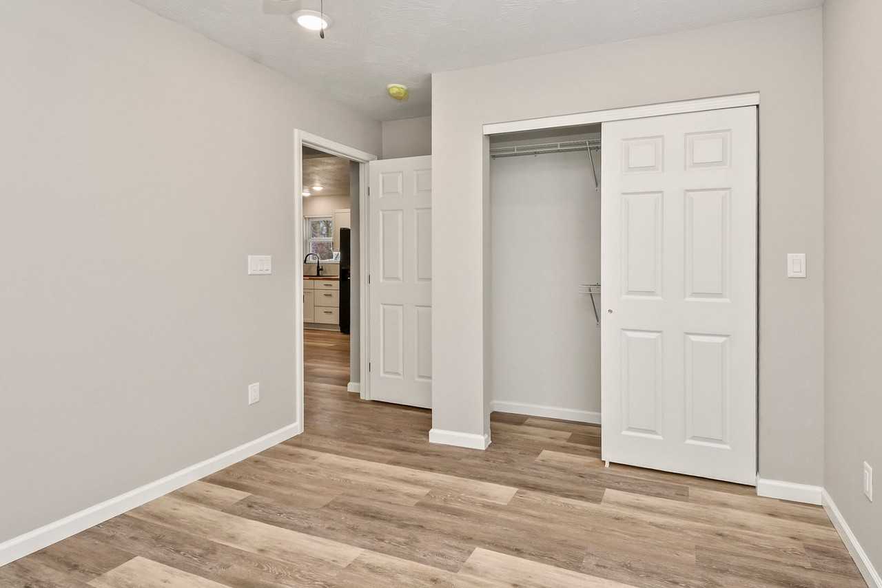 932 W Florida St - Photo 7 of 15