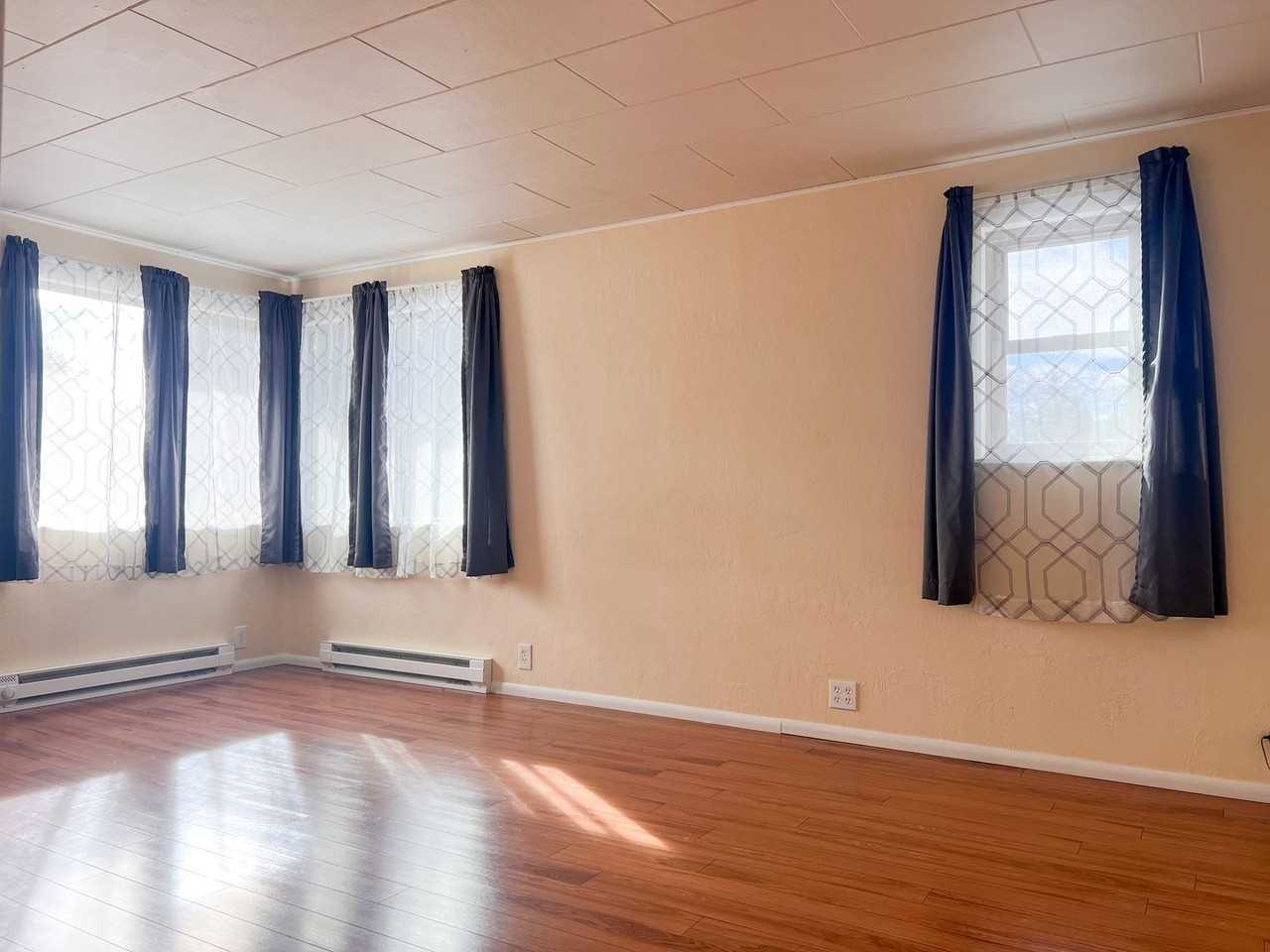 154 1/2 Cleveland St - Photo 3 of 14