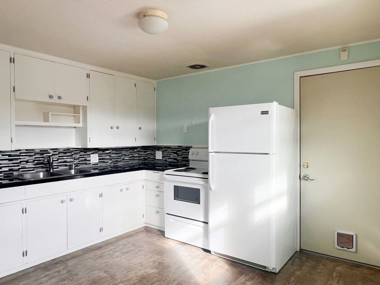 154 1/2 Cleveland St - Photo 7 of 14