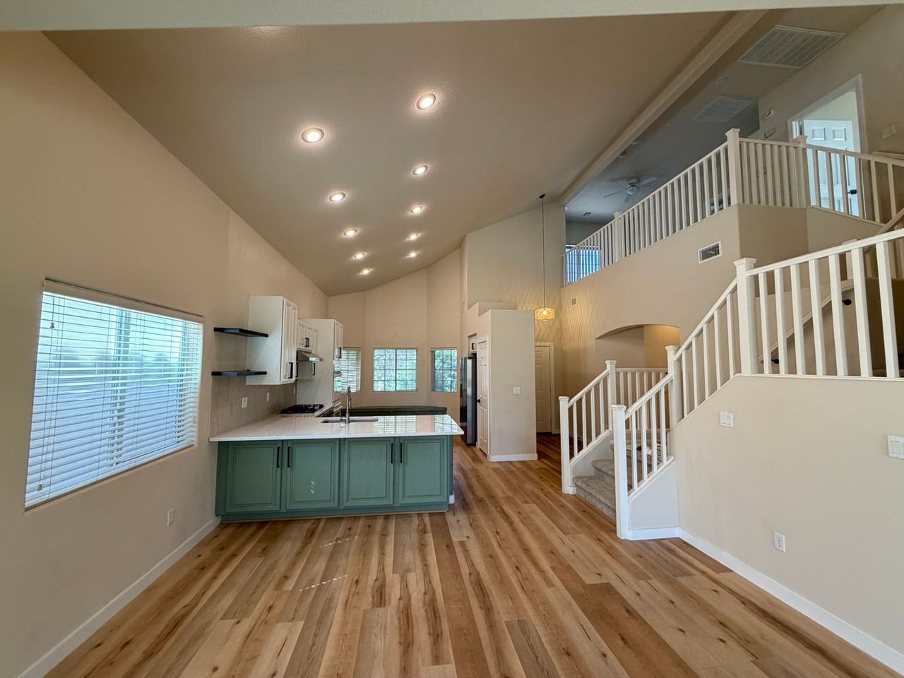 4012 Manning Mountain St - Photo 4 of 15