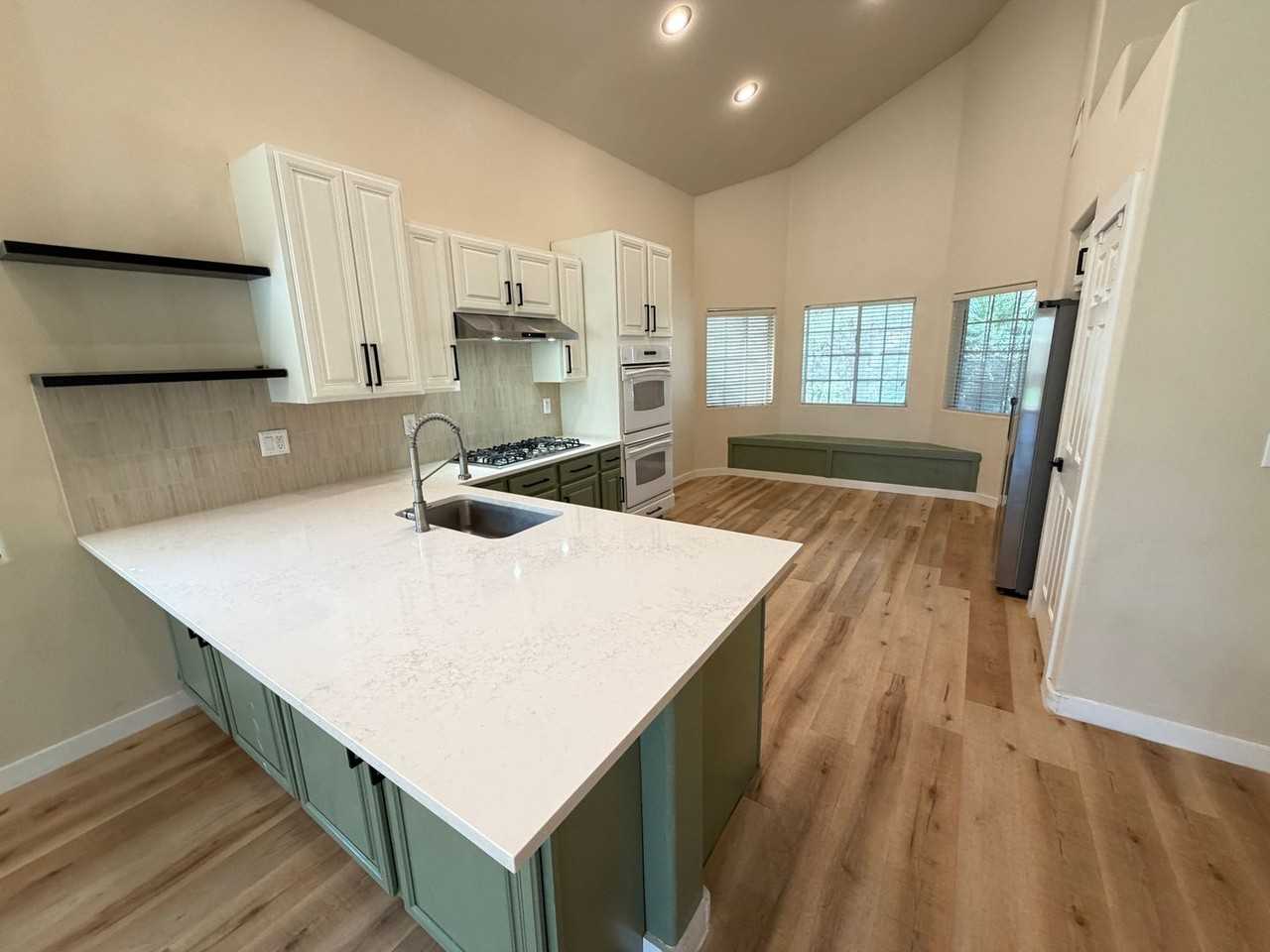 4012 Manning Mountain St - Photo 5 of 15