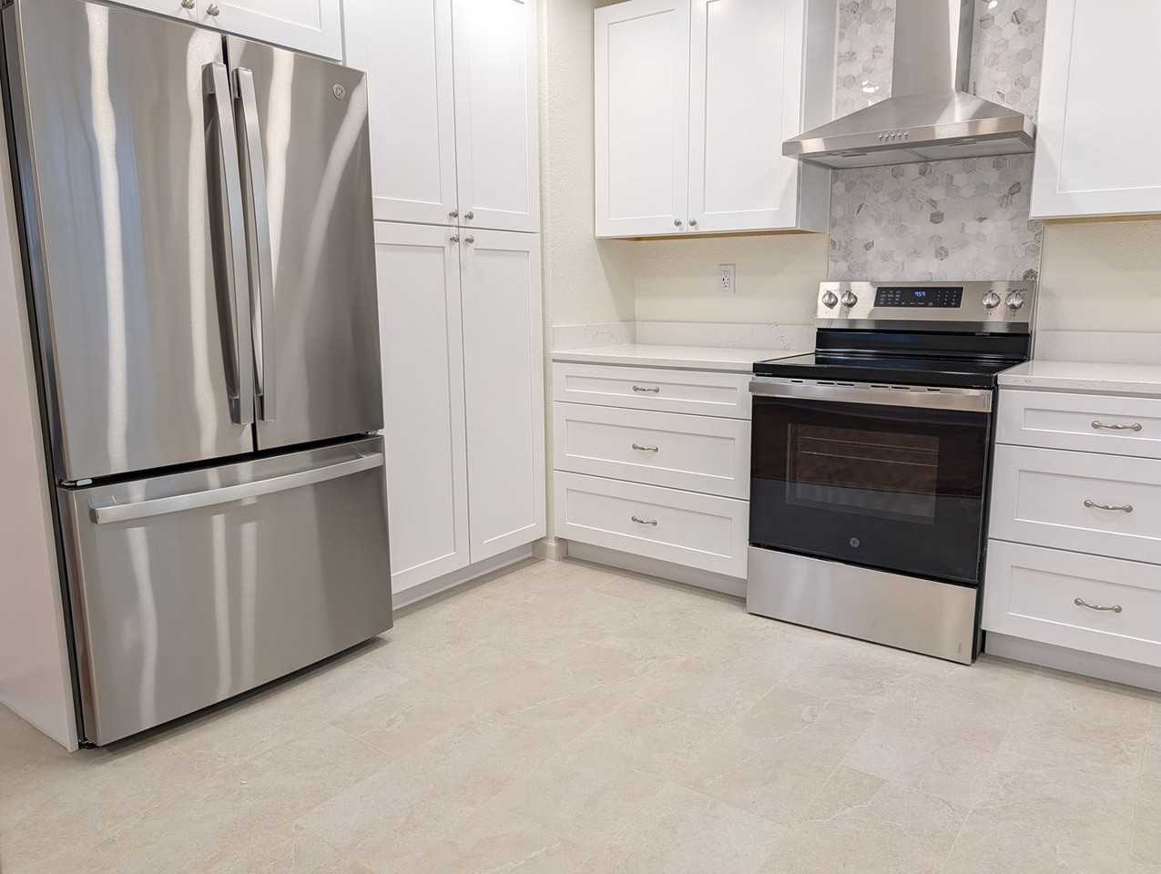 1002 S 12th St - Photo 4 of 10