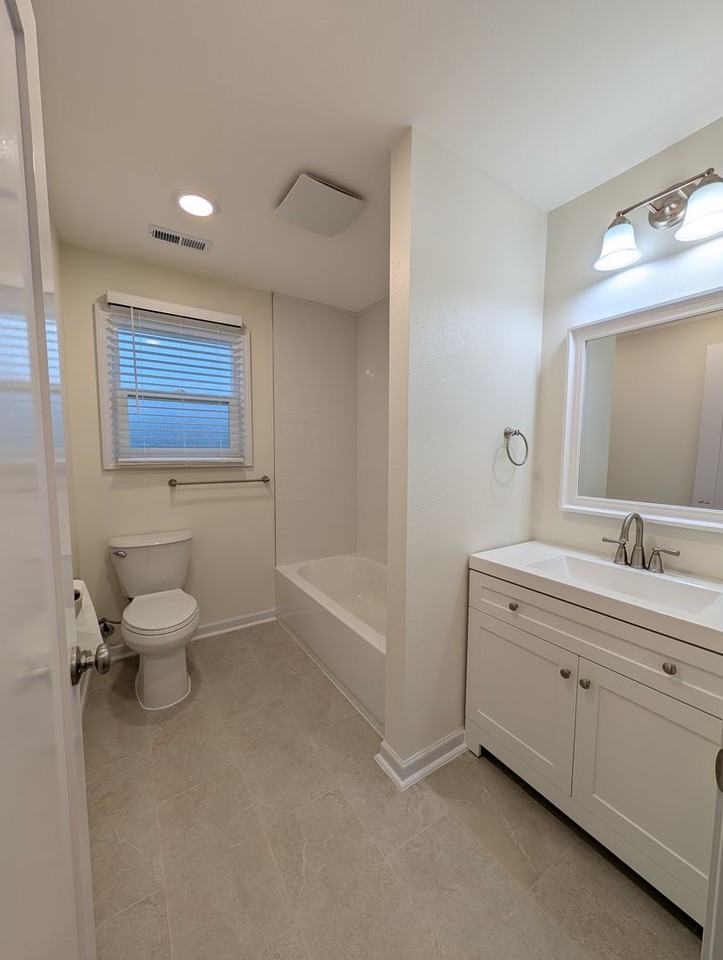 1002 S 12th St - Photo 6 of 10