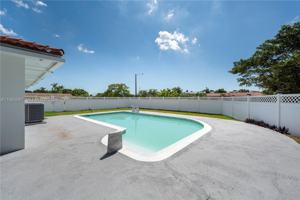 featured image of 4700 Mckinley St