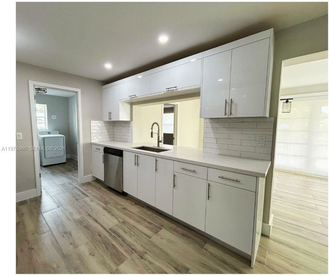 5032 Sw 94th Ave - Photo 2 of 14