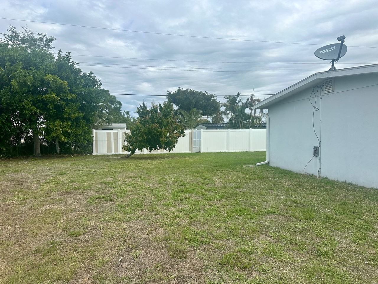 1160 Sharlo Cir - Photo 3 of 11