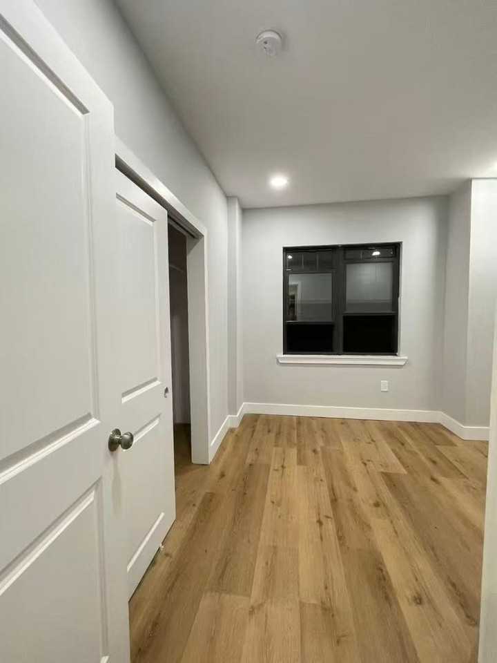 2613 S Fairhill St - Photo 4 of 13