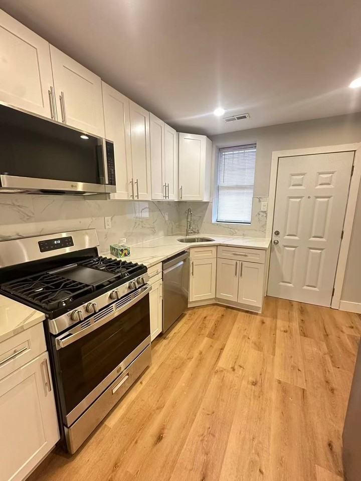 2613 S Fairhill St - Photo 6 of 40