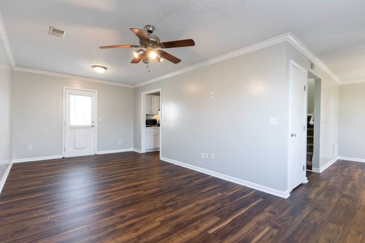 4005 Mimosa View Dr - Photo 2 of 20