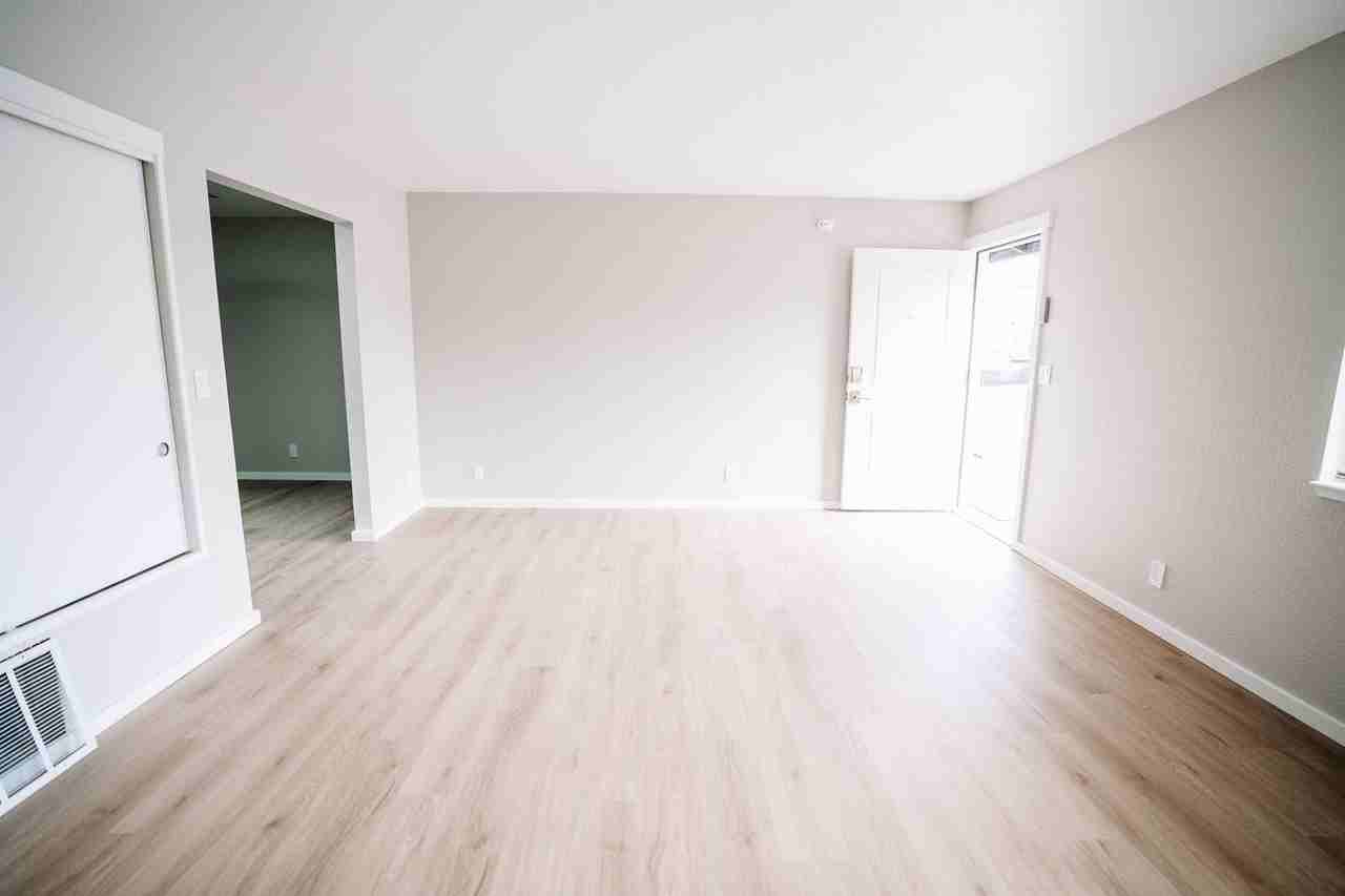 1440 Myrtle Ave - Photo 3 of 15