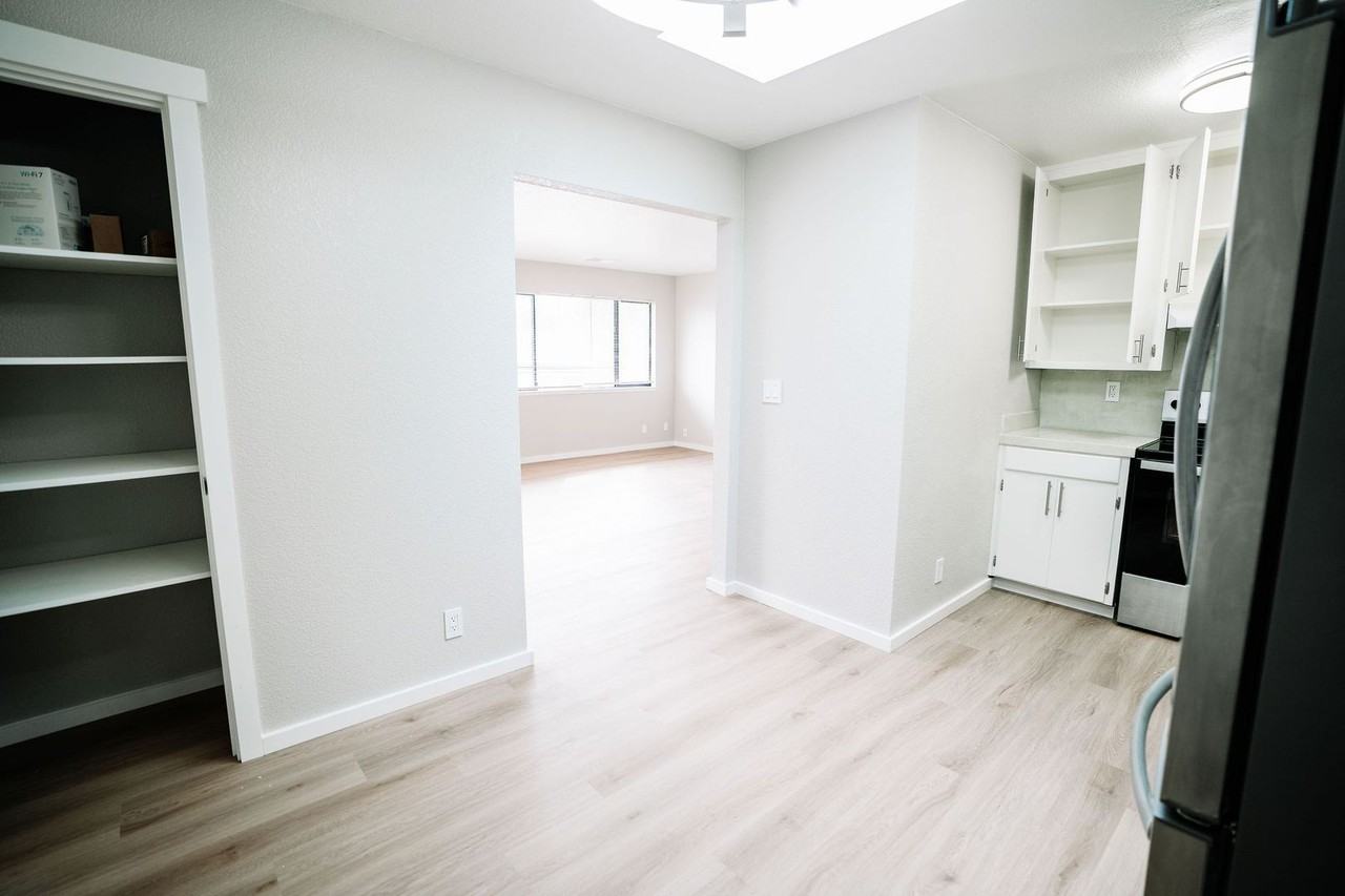 1440 Myrtle Ave - Photo 6 of 15