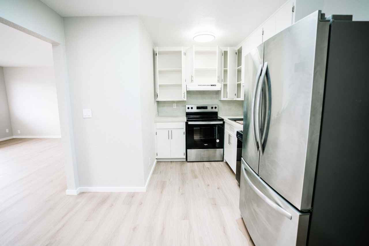 1440 Myrtle Ave - Photo 7 of 15