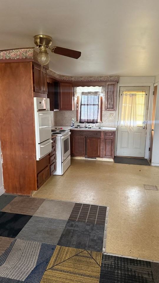 1220 Randolph St #1 - Photo 4 of 15