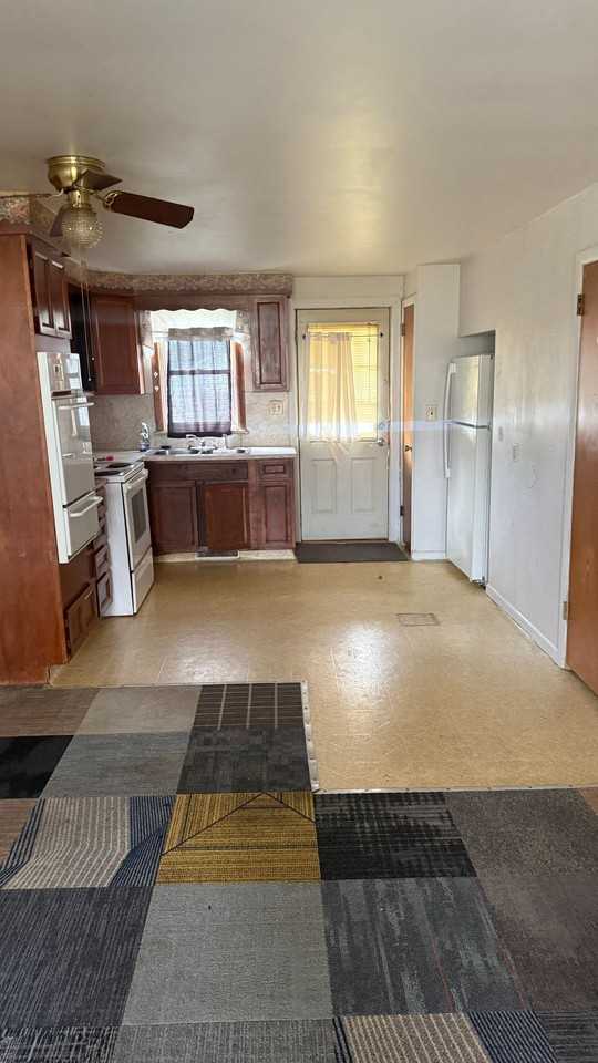 1220 Randolph St #1 - Photo 5 of 15