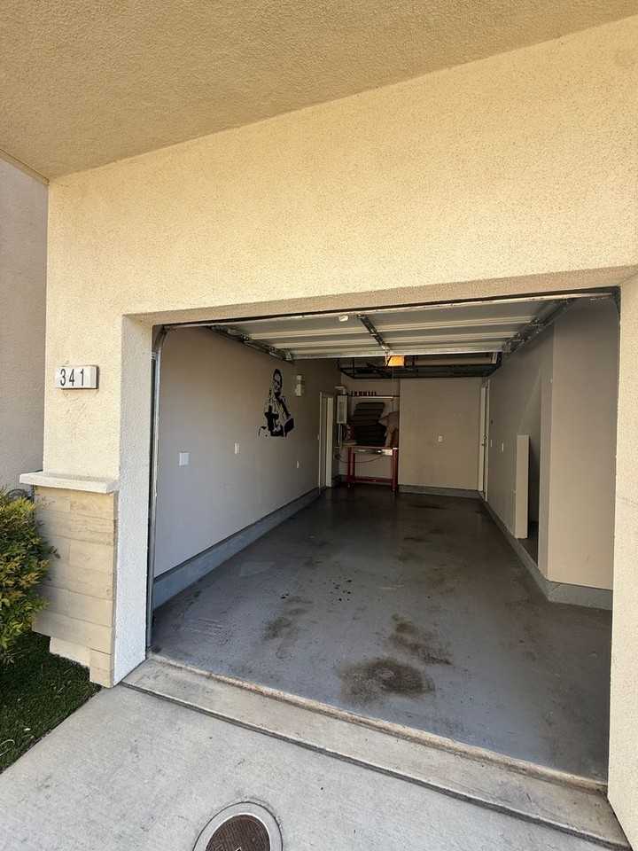 341 Crate Ave - Photo 3 of 19