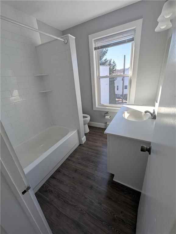 62 Pleasant St ##2 - Photo 5 of 8