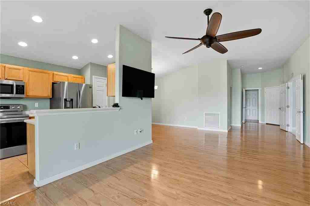 2427 Woodbourne Pl - Photo 3 of 30