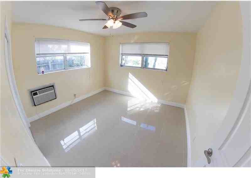 4108 SW 21st Street Street - Photo 5 of 8