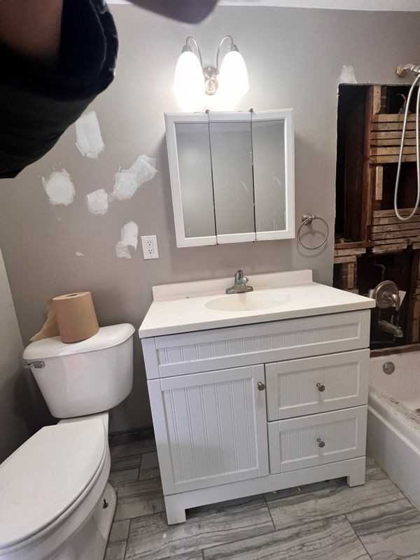 1983 Central Ave - Photo 4 of 12