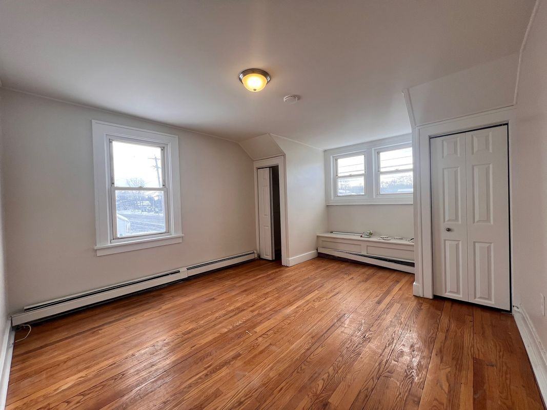 1983 Central Ave - Photo 5 of 12