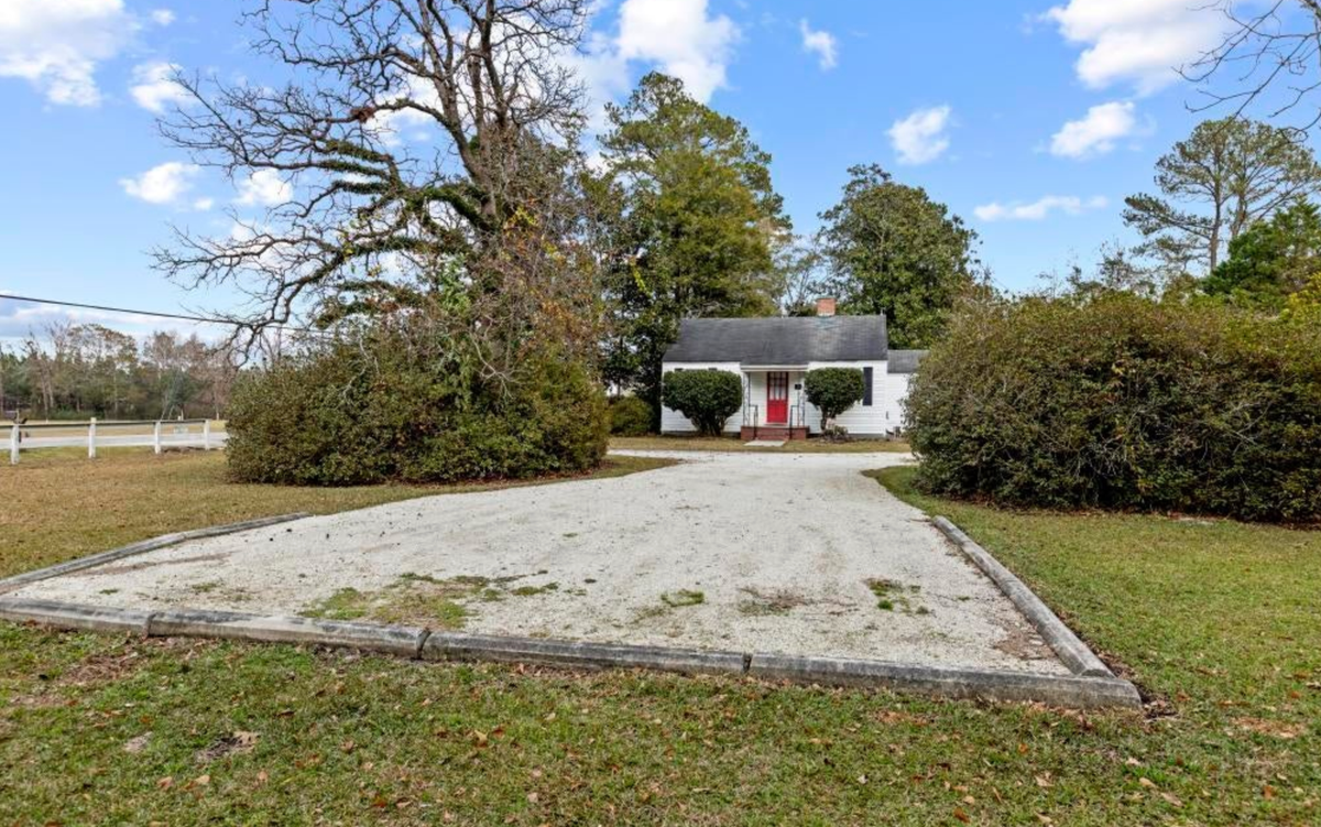 4044 North Carolina 11 - Photo 2 of 8