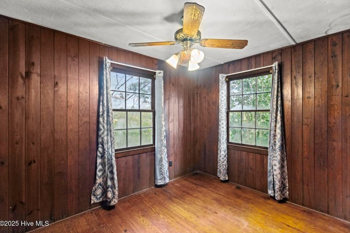 4044 North Carolina 11 - Photo 6 of 8