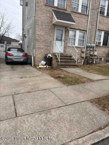 245 Livingston Ave - Photo 2 of 24