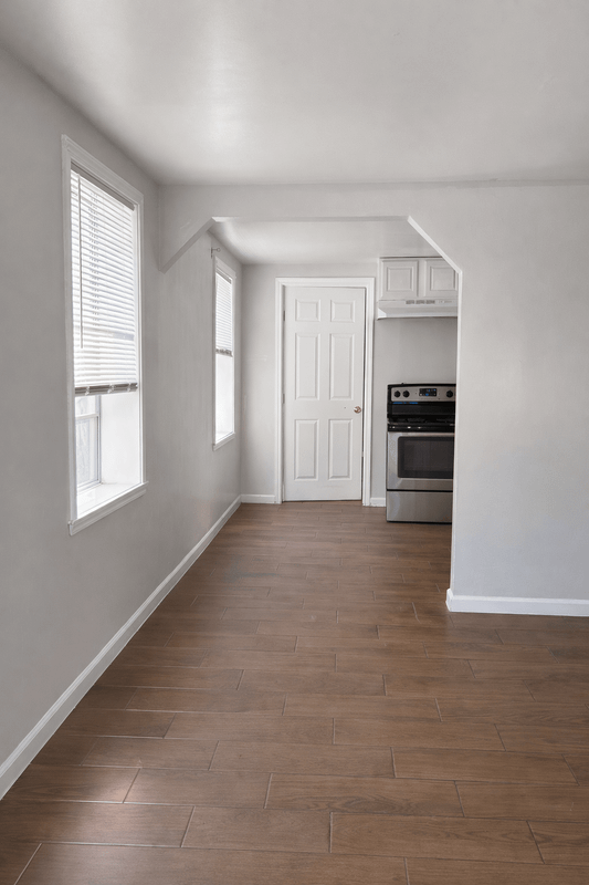 1901 40th St ##3 - Photo 6 of 10