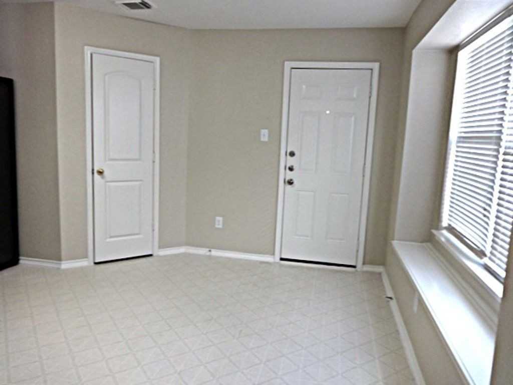 9514 Narnia Springs Ct - Photo 7 of 14