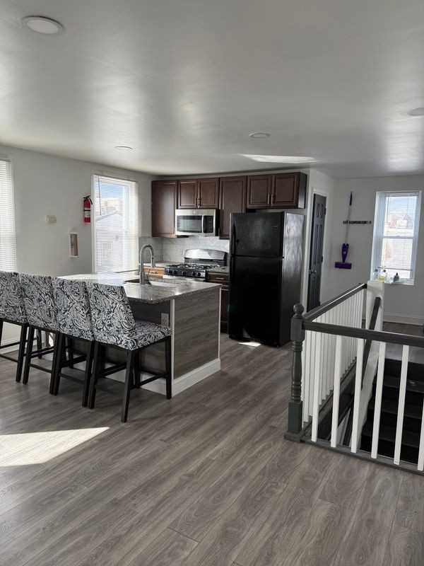 6135 Vine St ##3 - Photo 4 of 15