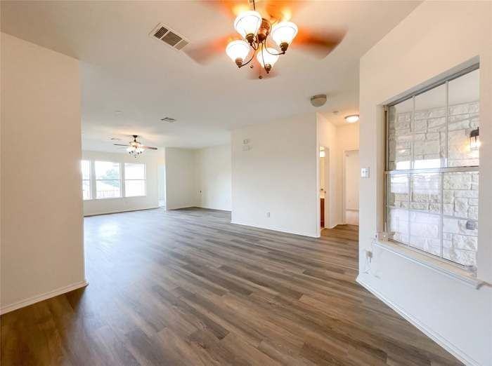 506 Gettysburg Loop - Photo 6 of 31