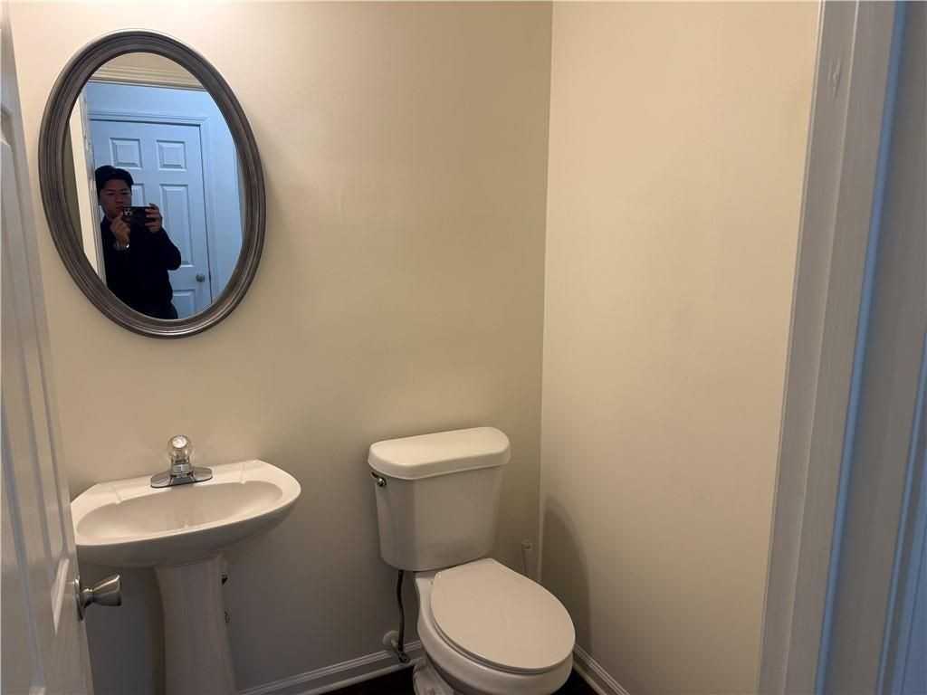 2729 Heathrow Dr - Photo 6 of 30