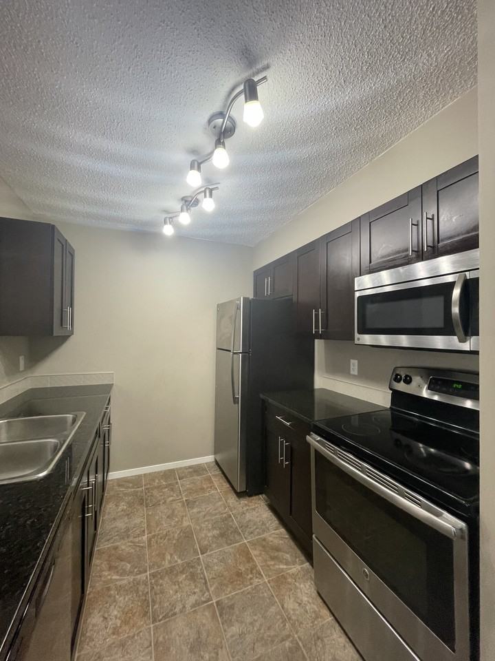 206-5804 Mullen Pl Sw #206 - Photo 6 of 16