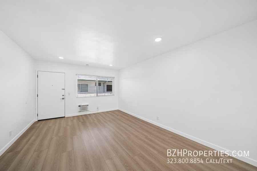 252 S New Hampshire Ave - Photo 5 of 12
