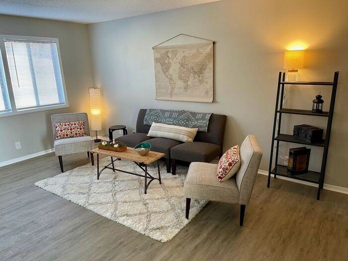 1029 Harold Dr - Photo 4 of 22