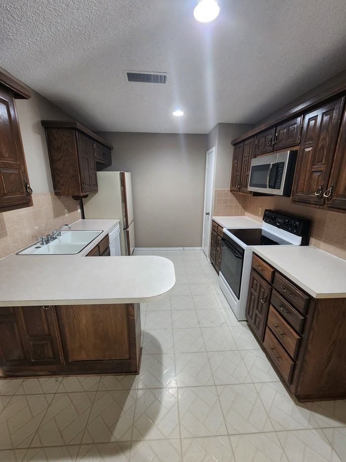 4705 Dentcrest Dr #A - Photo 6 of 28