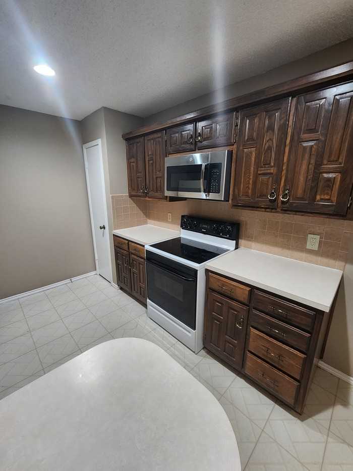 4705 Dentcrest Dr #A - Photo 7 of 28