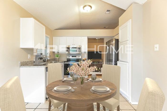 10503 Leroy Ct - Photo 2 of 16