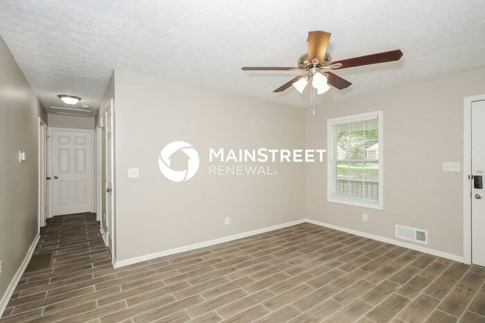 193 Scarsdale Dr - Photo 2 of 17