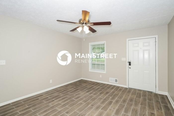 193 Scarsdale Dr - Photo 4 of 17