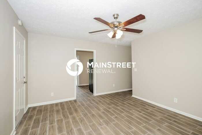 193 Scarsdale Dr - Photo 5 of 17