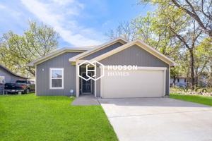 featured image of 2915 Bourland St