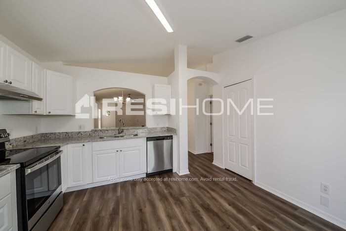 10616 Navigation Dr - Photo 5 of 24