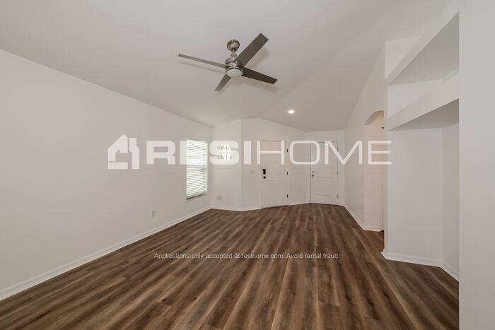 10616 Navigation Dr - Photo 6 of 24