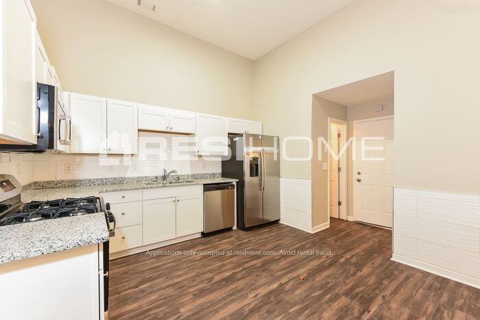 4919 Wilkins Station Dr - Photo 4 of 23