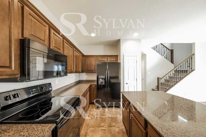 2629 N 73rd Dr - Photo 7 of 16