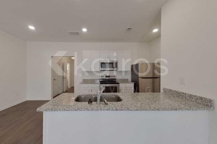 215 Long Island Dr Sw - Photo 5 of 21