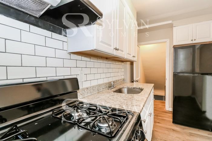 3646 Lyndale Ave - Photo 7 of 16