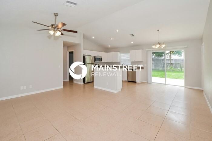 3858 N Chamberlain Blvd - Photo 4 of 16